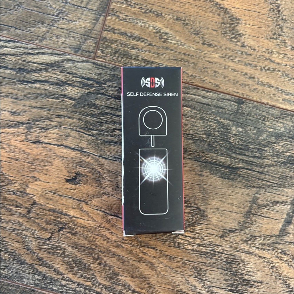 Self-defense siren with LED flash